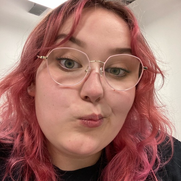 Meet your Posher, Sadye - Picture 2 of 5